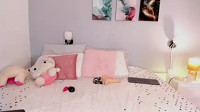 DomenicaW online show from 01-19-26, 02:43