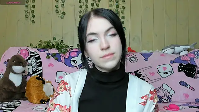 reze daisies online show from 04-22-26, 06:05