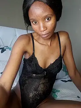 EbonyDivine online show from 04-15-26, 01:29