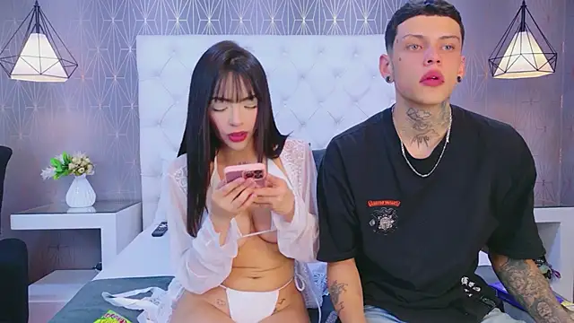 Snapshot of MadyAndEthan chatting on 02-21-26, 04:24 MadyAndEthan online show from 02-21-26, 04:24