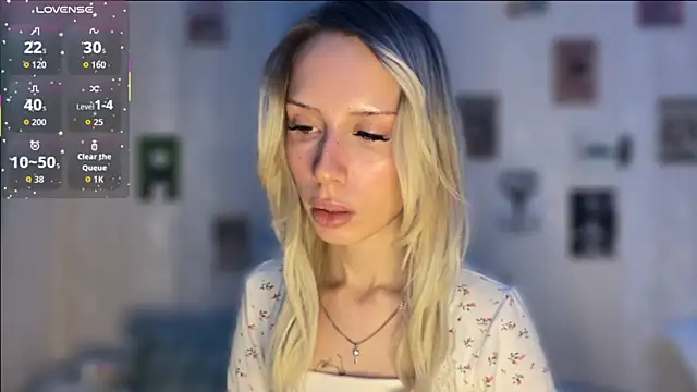 Snapshot of DellaCampbell chatting on 02-09-26, 03:05 DellaCampbell online show from 02-09-26, 03:05