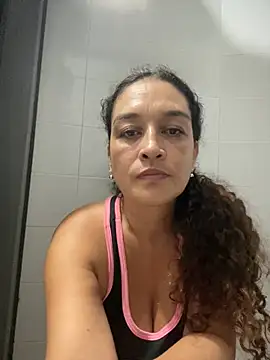Rosalinda 77 online show from 07-19-26, 04:44