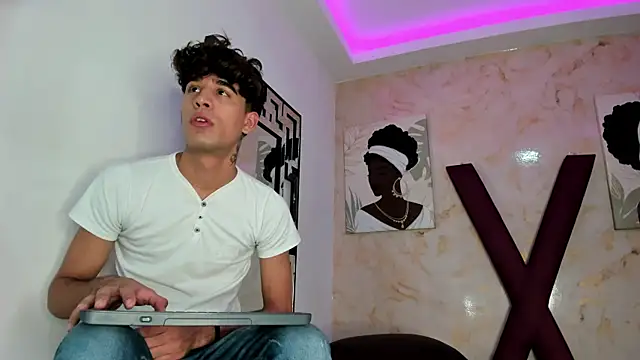 PRETTY COCK1 online show from 04-29-26, 07:34