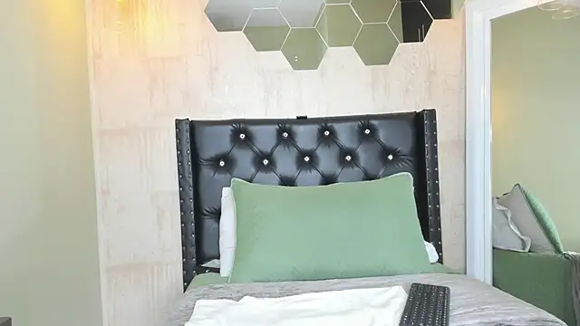 Snapshot of gemma-rios chatting on 02-22-26, 07:45 gemma-rios online show from 02-22-26, 07:45