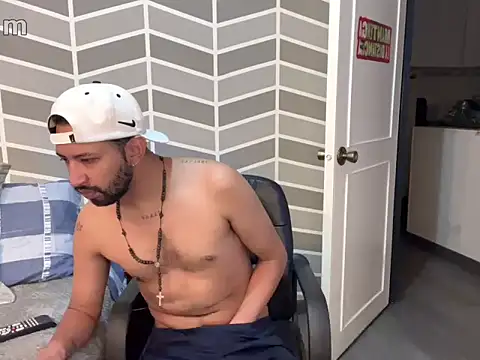 thomass1018 online show from 02-17-26, 07:42