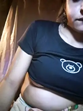 Snapshot of mariposaros4 chatting on 03-04-26, 05:35 mariposaros4 online show from 03-04-26, 05:35