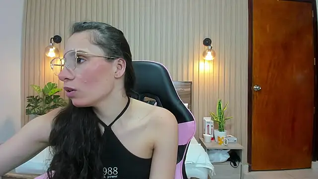 Snapshot of valeryn__rosse chatting on 07-14-26, 09:31 valeryn rosse online show from 07-14-26, 09:31