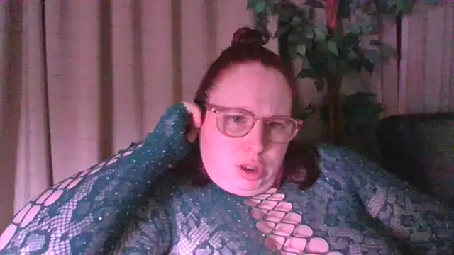 Sarahtjeuh  online show from 03-08-26, 07:28