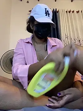 Snapshot of ANU_BABA_HOT chatting on 03-23-26, 05:17 ANU BABA HOT online show from 03-23-26, 05:17