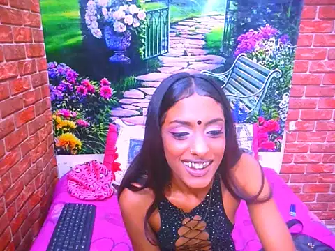 Snapshot of IndianPretty14u2Luv chatting on 06-12-26, 03:33 IndianPretty14u2Luv online show from 06-12-26, 03:33