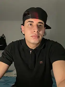 Snapshot of Maximuz1920 chatting on 03-09-26, 07:01 Maximuz1920 online show from 03-09-26, 07:01