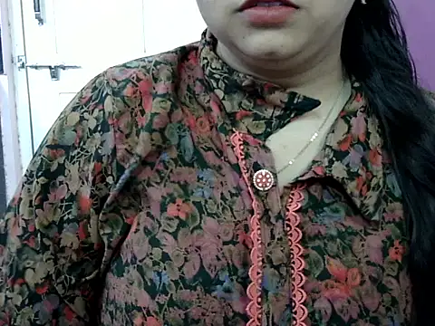 Cute Aliyaa online show from 05-20-26, 02:01