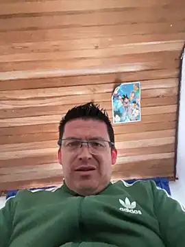 Snapshot of Juanarrecho12 chatting on 02-01-26, 01:31 Juanarrecho12 online show from 02-01-26, 01:31