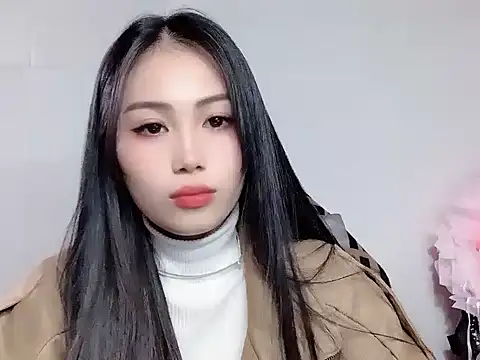 Snapshot of Thuy79 chatting on 02-14-26, 02:25 Thuy79 online show from 02-14-26, 02:25