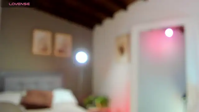 SalomeStorm  online show from 04-11-26, 01:48