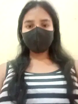 Snapshot of Mahira-- chatting on 05-15-26, 04:19 Mahira-- online show from 05-15-26, 04:19