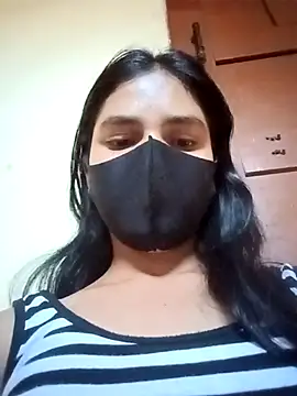 Snapshot of Mahira-- chatting on 05-16-26, 06:21 Mahira-- online show from 05-16-26, 06:21