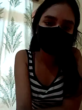 Snapshot of Mahira-- chatting on 06-04-26, 04:29 Mahira-- online show from 06-04-26, 04:29
