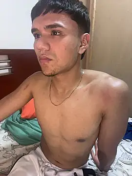 Snapshot of CreamKingg chatting on 02-04-26, 05:13 CreamKingg online show from 02-04-26, 05:13