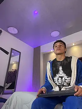 Dominik Souza online show from 04-14-26, 08:04