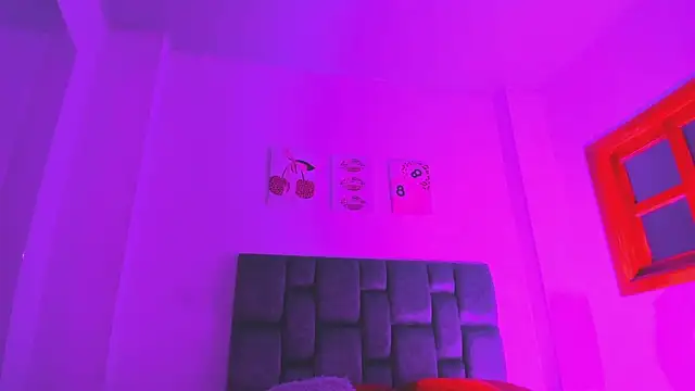 Isabella Moon9 online show from 05-30-26, 11:40