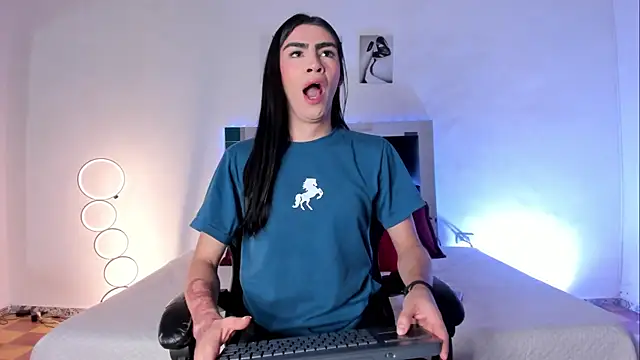 Isabella Moon9 online show from 07-16-26, 12:11