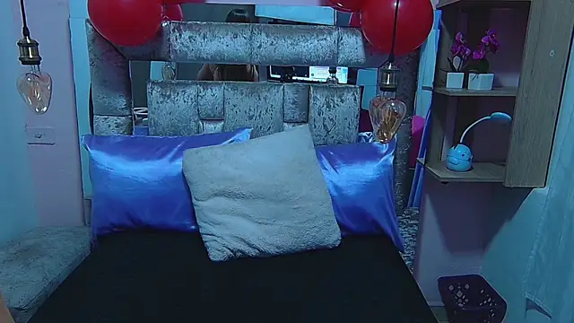 thyara noa online show from 02-14-26, 08:05