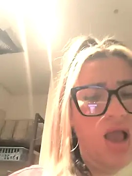 NinaRicci1518 online show from 04-01-26, 09:12