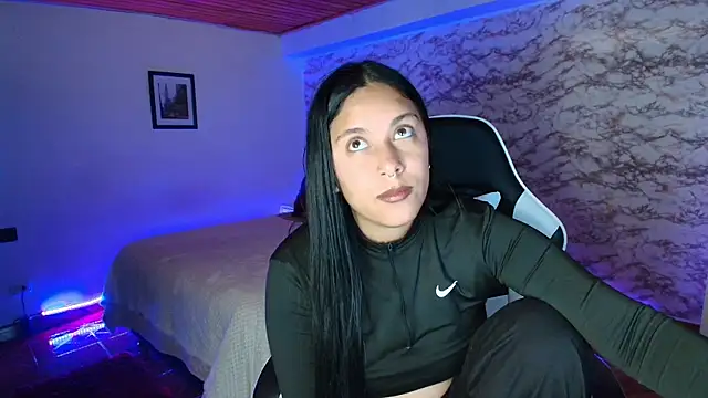 Camila IRoose online show from 04-16-26, 12:50