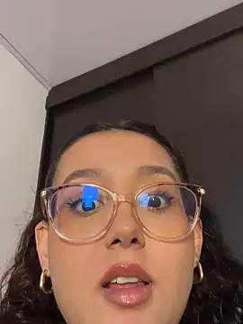 kittysophie  online show from 02-01-26, 11:03