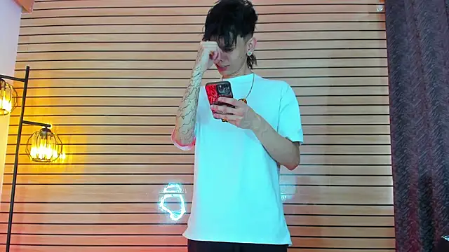 TheBatMansion online show from 04-05-26, 09:12