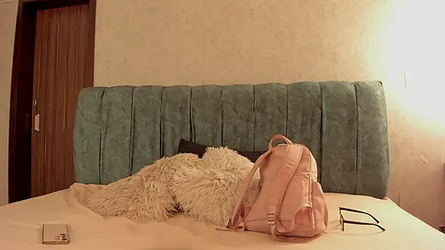 Aleera Walton online show from 02-26-26, 07:57