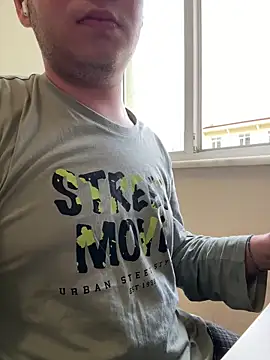 Snapshot of Ateslipanter31 chatting on 02-18-26, 11:50 Ateslipanter31 online show from 02-18-26, 11:50