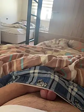 Snapshot of Ateslipanter31 chatting on 03-08-26, 12:53 Ateslipanter31 online show from 03-08-26, 12:53