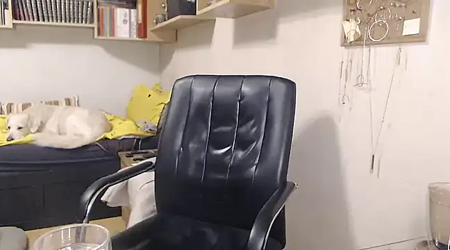 katemodel online show from 12-21-24, 02:04