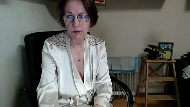 katemodel online show from 05-16-26, 06:54