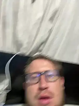 Ecuhot8976 online show from 02-25-26, 02:21