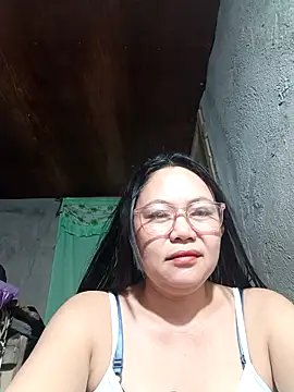 Snapshot of hotpinay_45 chatting on 04-27-26, 08:29 hotpinay 45 online show from 04-27-26, 08:29