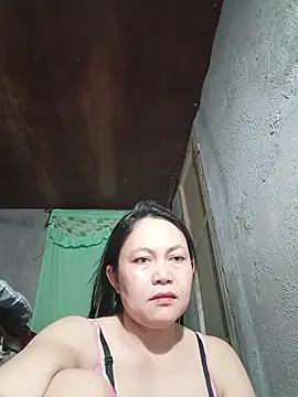 Snapshot of hotpinay_45 chatting on 05-25-26, 02:28 hotpinay 45 online show from 05-25-26, 02:28