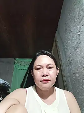 Snapshot of hotpinay_45 chatting on 05-27-26, 08:28 hotpinay 45 online show from 05-27-26, 08:28
