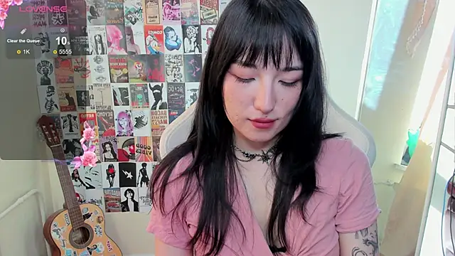 AliceeinWonderlanddd online show from 07-02-26, 02:33