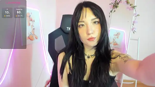 AliceeinWonderlanddd online show from 07-06-26, 04:31