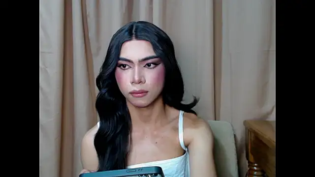 Snapshot of Irinashay chatting on 02-13-26, 06:15 Irinashay online show from 02-13-26, 06:15