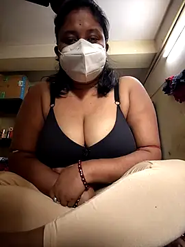 Snapshot of Curvy_Trisha chatting on 02-03-26, 06:40 Curvy Trisha online show from 02-03-26, 06:40