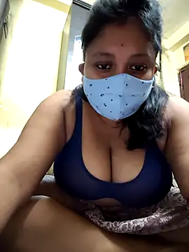 Snapshot of Curvy_Trisha chatting on 05-02-26, 03:28 Curvy Trisha online show from 05-02-26, 03:28