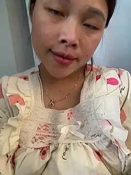 Emxinhka1 online show from 04-11-26, 08:07
