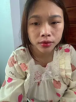 Emxinhka1 online show from 04-23-26, 04:14