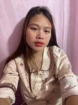 Snapshot of Emxinhka1 chatting on 05-08-26, 01:22 Emxinhka1 online show from 05-08-26, 01:22