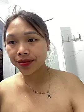 Snapshot of Emxinhka1 chatting on 06-16-26, 11:24 Emxinhka1 online show from 06-16-26, 11:24