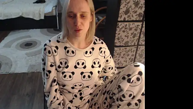 Snapshot of Your_guilty_pleasure1 chatting on 03-09-26, 05:17 Your guilty pleasure1 online show from 03-09-26, 05:17